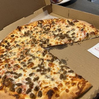 Grinders Pizza Lounge - 14" beef sausage pizza light sauce - Pizza Near Me - Las Vegas, Nevada Grinders Pizza Lounge - 14" beef sausage pizza light sauce - Pizza Near Me - Las Vegas, Nevada