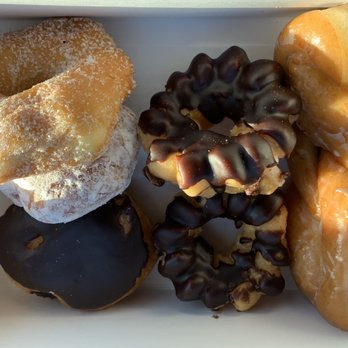 Jerry's Cakes & Donuts - 1/2 a dozen donuts - Bakeries Near Me - Rapid City, South Dakota Jerry's Cakes & Donuts - 1/2 a dozen donuts - Bakeries Near Me - Rapid City, South Dakota