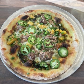 Monkeypod Kitchen - Kalua pork, pineapple, and jalapeño pizza - Tacos Near Me - Honolulu, Hawaii Monkeypod Kitchen - Kalua pork, pineapple, and jalapeño pizza - Tacos Near Me - Honolulu, Hawaii