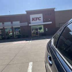 Haven't had KFC for a while dang I missed out this place is banging