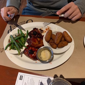 Julep Kitchen & Bar - Blackberry Glazed Thighs - Barbeque Near Me - Annapolis, Maryland