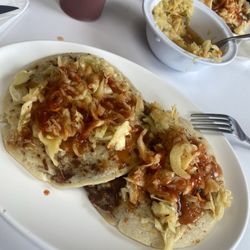 Carmen Restaurant salvadorean cuisine - Delicious pupusas revuelta