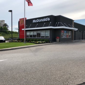 McDonald's - a mcdonald's on the corner of a street - Fast Food Near Me - Dent, Ohio