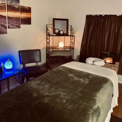 Customized Therapeutic Massage Treatment Room