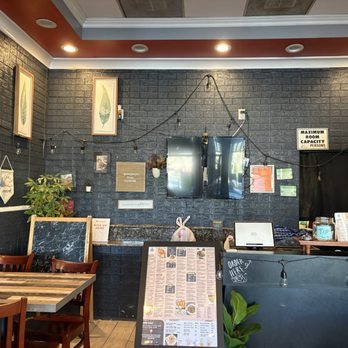 Bangkok Thai Cuisine - Inside - Thai Near Me - Foothill Ranch, California