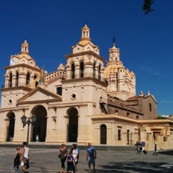 City Tour Mc Donald's - You'll start your tour at the cathedral at Plaza San Martin.