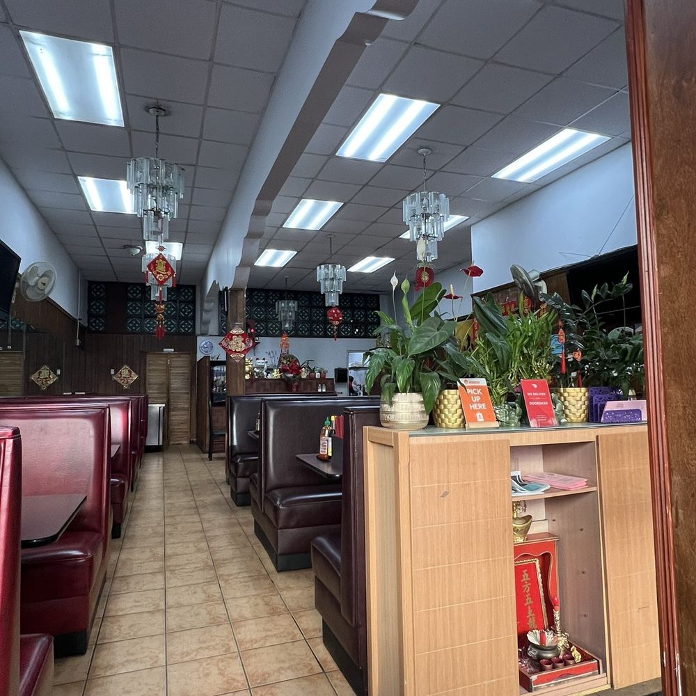 Ying Kee Restaurant - Inside - Cantonese Near Me - Oakland, California Ying Kee Restaurant - Inside - Cantonese Near Me - Oakland, California