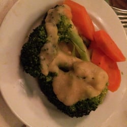 All meals come with veggies. Not a fan of hollandaise sauce.
