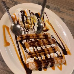 Gran Rodeo Mexican Bar & Grill - Churro dessert