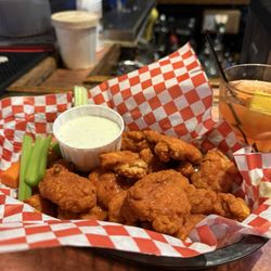 Ollie's Pub & Grub - Frisco - Boneless buffalo wings