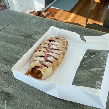 Fritzsche's Bakery - Apple raspberry strudel - Bakeries Near Me - Sayville, New York Fritzsche's Bakery - Apple raspberry strudel - Bakeries Near Me - Sayville, New York