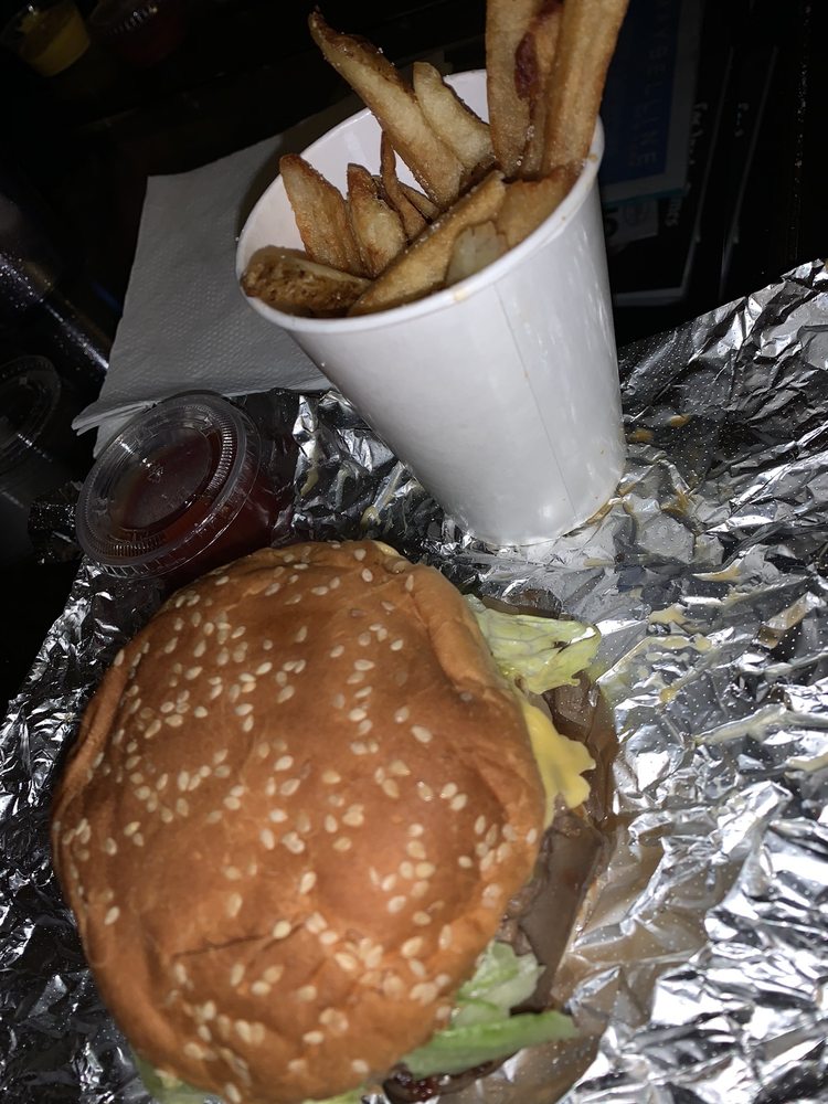 FIVE GUYS Updated April 2024 32 Photos & 82 Reviews 1395