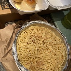 Primo Pizza - Spaghetti with garlic and Oil + Garlic Knots (with order) 11-8-2024
