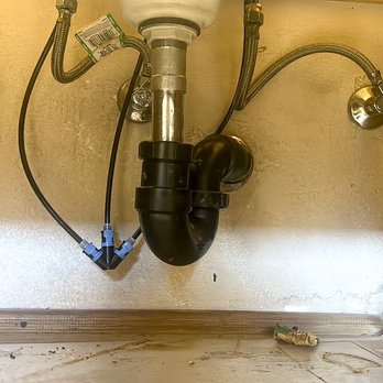 Fourtech Service - Electricians Near Me - Glendale, California Fourtech Service - Electricians Near Me - Glendale, California