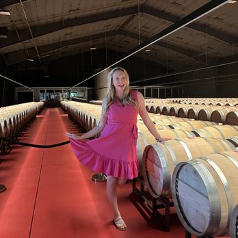 Caymus Vineyards - Wineries Near Me - Rutherford, California Caymus Vineyards - Wineries Near Me - Rutherford, California