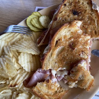 Wolfe's Kountry Kottage - Grilled ham and cheese - American Near Me - Alexandria Bay, New York