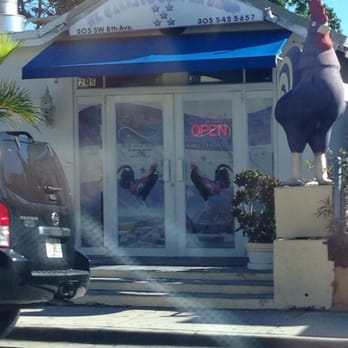 El Gallito Coffee Shop - Front of House in Little Havana - Coffee & Tea Near Me - Miami, Florida