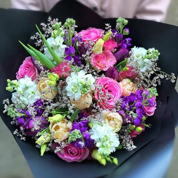 Wins Flowers - Florists Near Me - Toronto, Ontario
