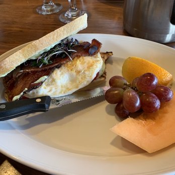 Riverside - Breakfast BLT - New American Near Me - Hood River, Oregon