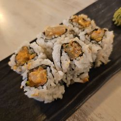 Yaki Sushi - Spicy scallop roll (3/5)