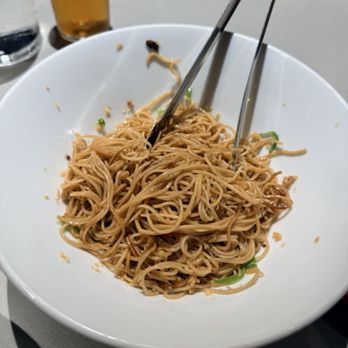 Star Noodle - Garlic Noodles 7/10 - Asian Fusion Near Me - Lahaina, Hawaii Star Noodle - Garlic Noodles 7/10 - Asian Fusion Near Me - Lahaina, Hawaii