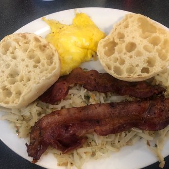 The Ranch Restaurant - bacon, eggs, and hash browns - American Near Me - Keremeos, British Columbia