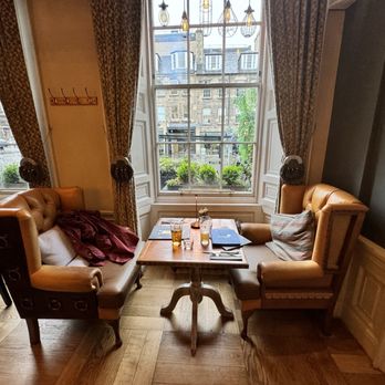 Badger & Co - Pubs Near Me - Edinburgh, EDH Badger & Co - Pubs Near Me - Edinburgh, EDH