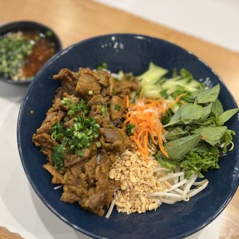 Quan Nhii - Vermicelli with pork lemongrass - Vietnamese Near Me - Westminster, California Quan Nhii - Vermicelli with pork lemongrass - Vietnamese Near Me - Westminster, California