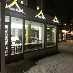 Baan Thai - Exteriören sett från torget.