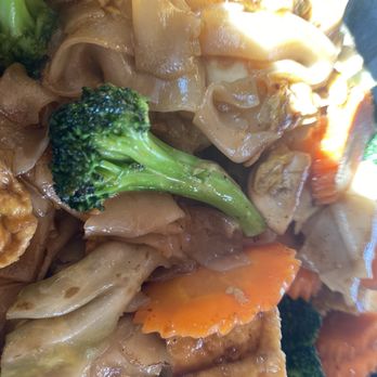 Suphatra Thai - Pad see ew with egg. Tofu, veg - Food Trucks Near Me - Portland, Oregon