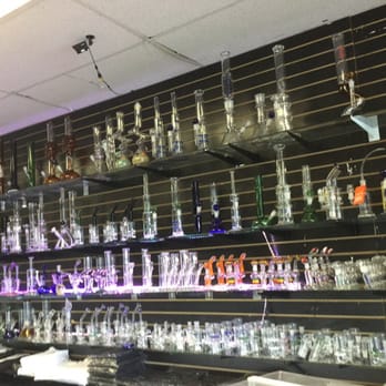 Hollywood Smoke Shop - Tobacco Shops Near Me - San Pablo, California