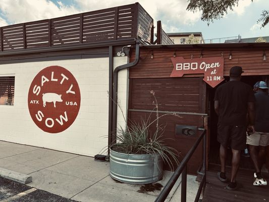 Waylon J’s barbeque by null