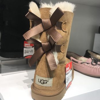 SoftMoc - Shoe Stores Near Me - Vaughan, Ontario