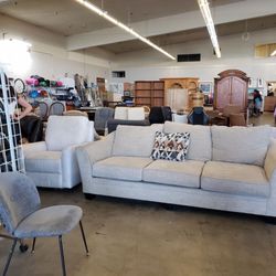 Super Thrift Store - Redwood Gospel Mission - Couches