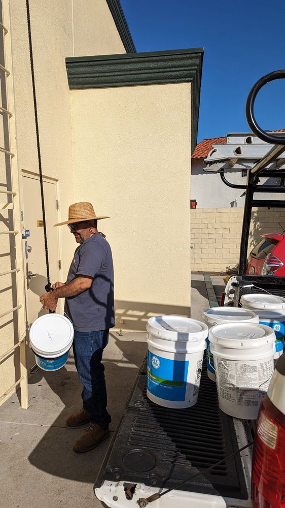 Slide of El Lay Construction