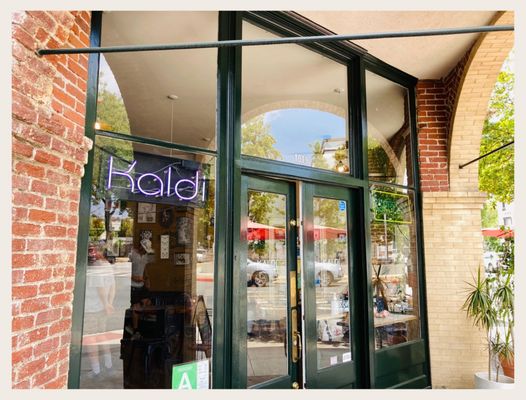KALDI - AT♡ That magical Monday feeling, sitting in a cafe, the week's