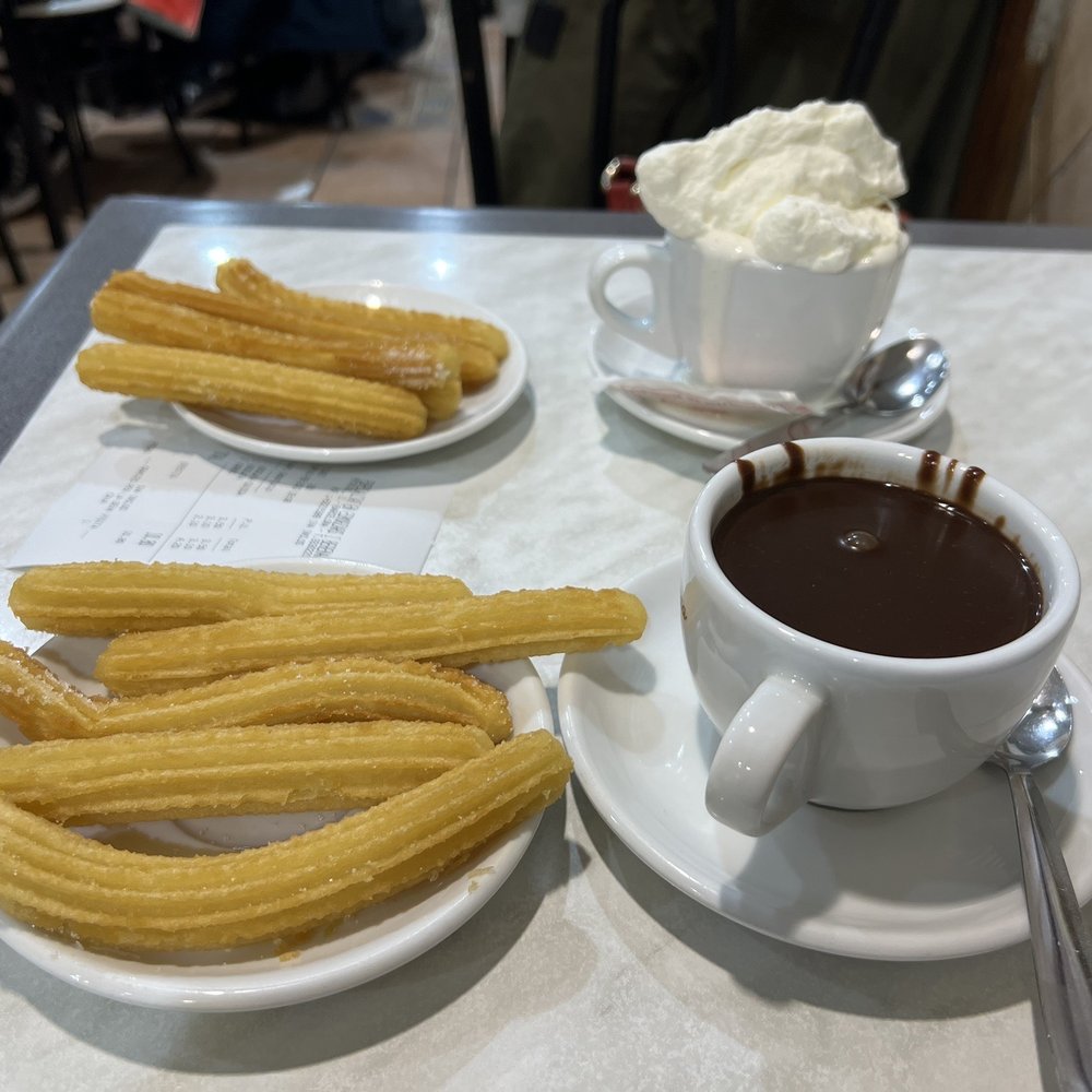 La Pallaresa - ~$10 for 2 chocolate and 2 set of churros - Coffee & Tea Near Me - Barcelona, B