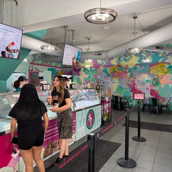 Chocolate Shoppe Ice Cream - interior - Ice Cream & Frozen Yogurt Near Me - Madison, Wisconsin Chocolate Shoppe Ice Cream - interior - Ice Cream & Frozen Yogurt Near Me - Madison, Wisconsin