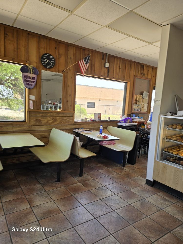 BENSON DONUTS Updated October 2024 47 Photos & 55 Reviews 690 N