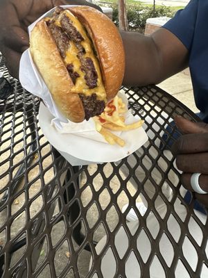 Boo’s Burgers by null