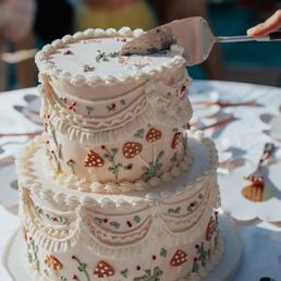custom design cake custom design cake