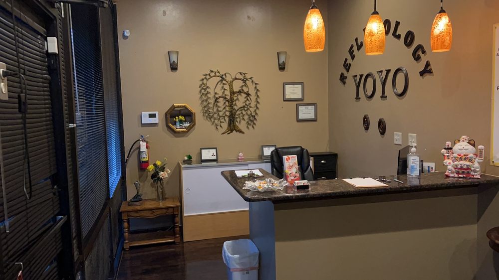 Yoyo reflexology Logo