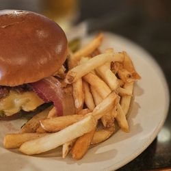 The Frog & Monkey Restaurant & Pub - Lamb burger with bacon