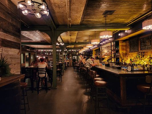 Repeal 33 Bar & Restaurant by null