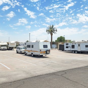 StaxUP Storage - Self Storage Near Me - El Centro, California StaxUP Storage - Self Storage Near Me - El Centro, California