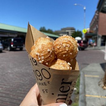Le Panier - Chouquettes - Bakeries Near Me - Seattle, Washington