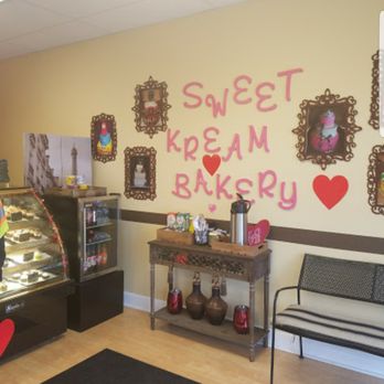 Sweet Kream Bakery - Decor - Bakeries Near Me - Chesapeake, Virginia