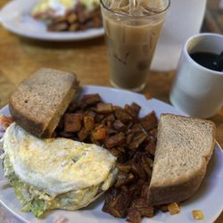 Ocean Mist - Slammin salmon omelet (I got egg white)...so yummy!
