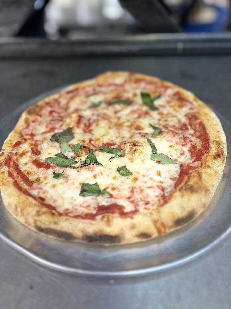 Mo's Wood fired Kitchen Image