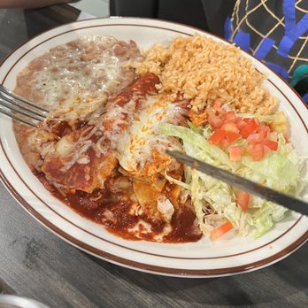Playa Baja - Enchiladas- again there wasn't enough flavor but it looked appetizing - Mexican Near Me - Montebello, California